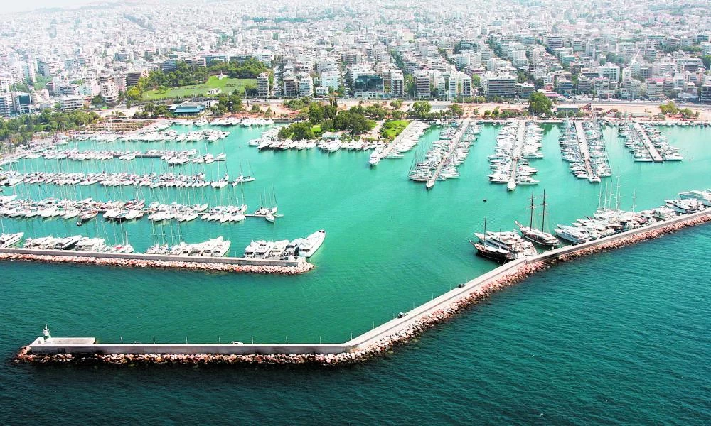 Κορωνοϊός: Σε καραντίνα στη Μαρίνα Αλίμου σκάφος από την Ιταλία